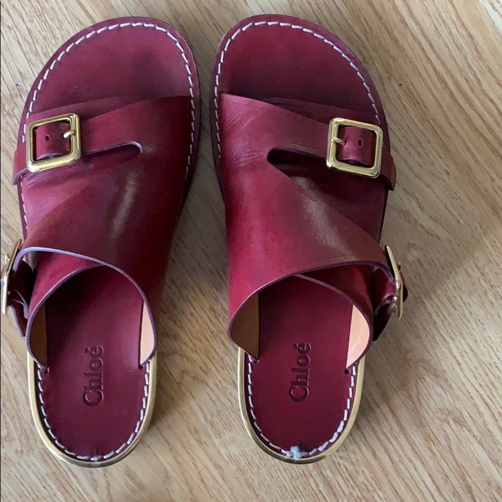 Chloe carmín lips flat sandals